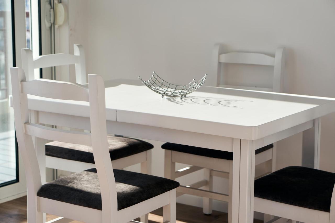 Central Beach Apartment Sarandë エクステリア 写真