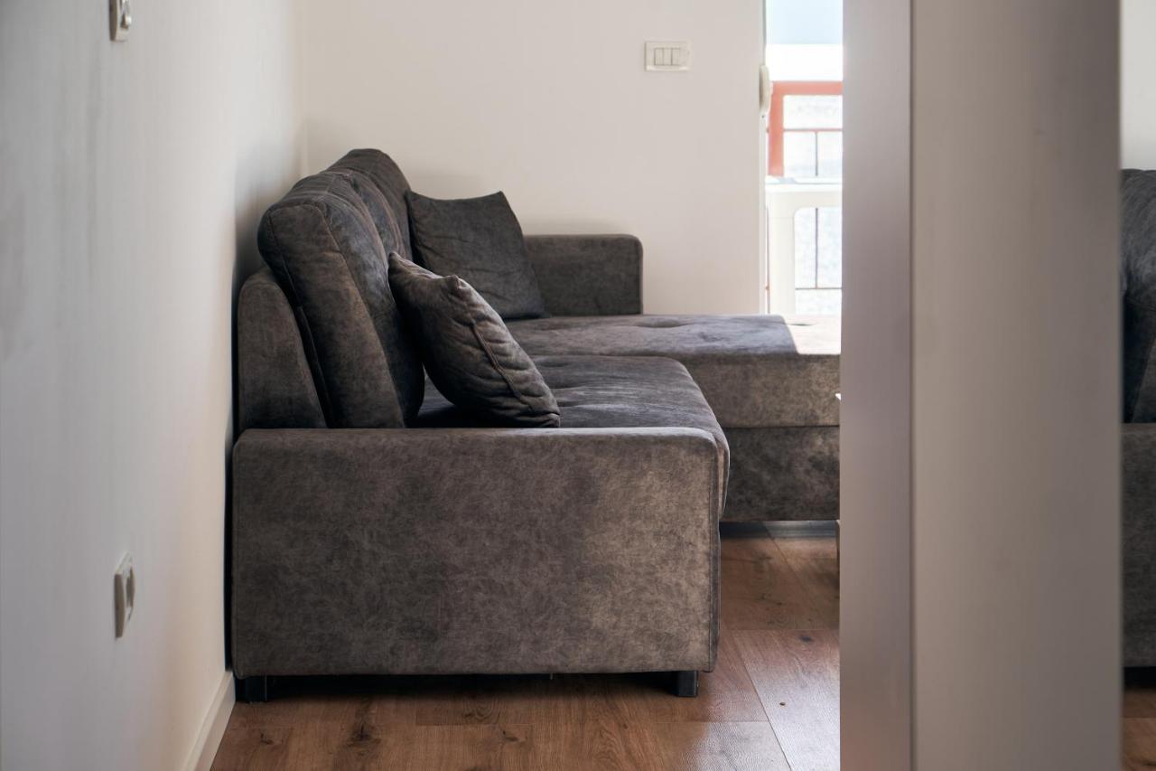 Central Beach Apartment Sarandë エクステリア 写真