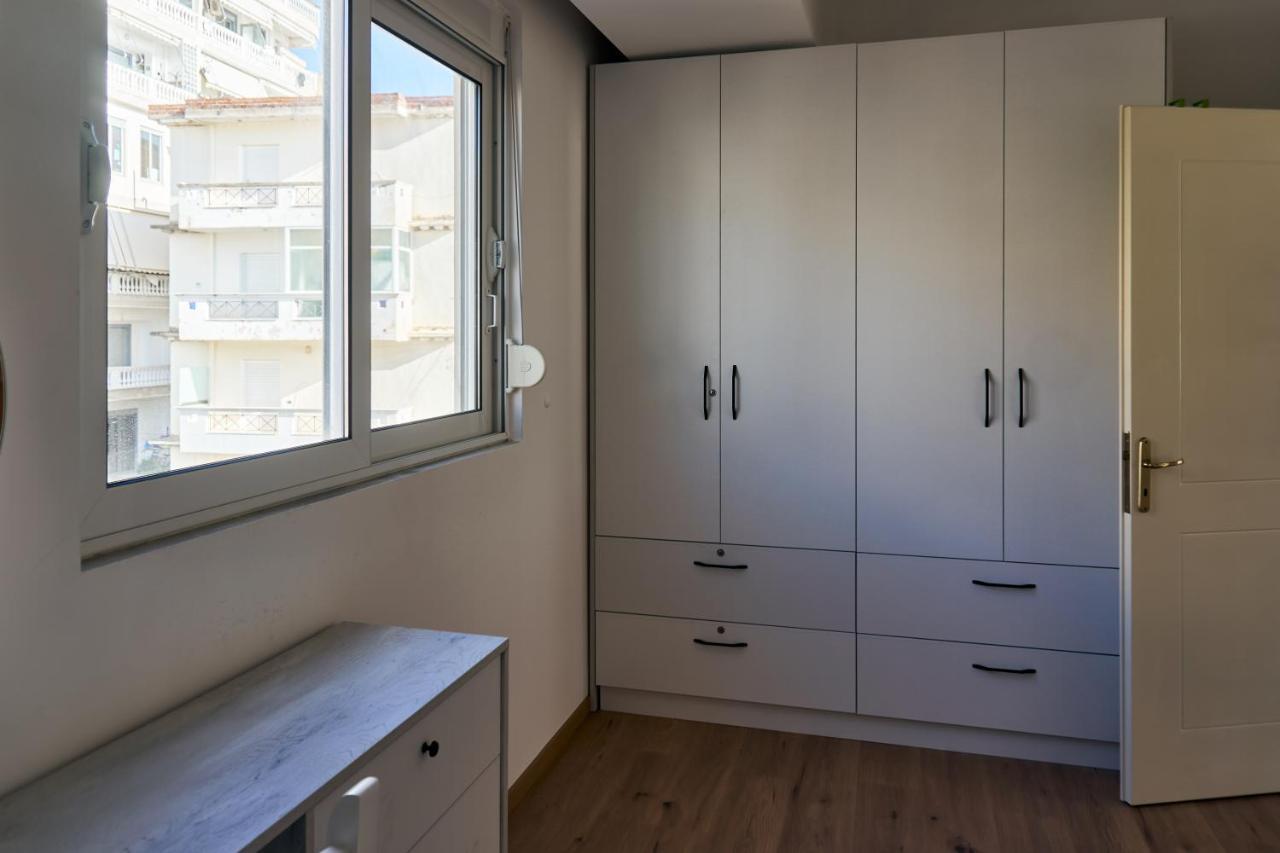 Central Beach Apartment Sarandë エクステリア 写真