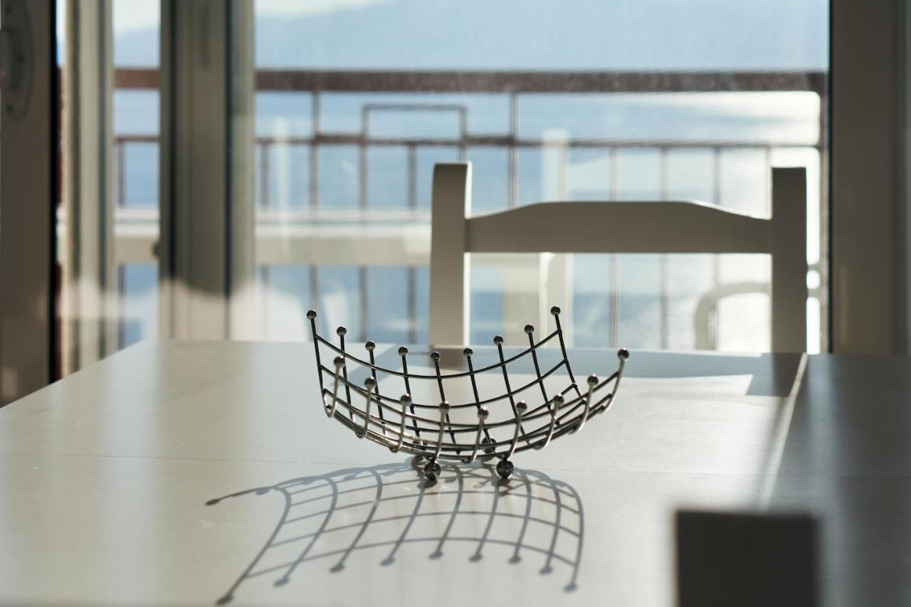 Central Beach Apartment Sarandë エクステリア 写真
