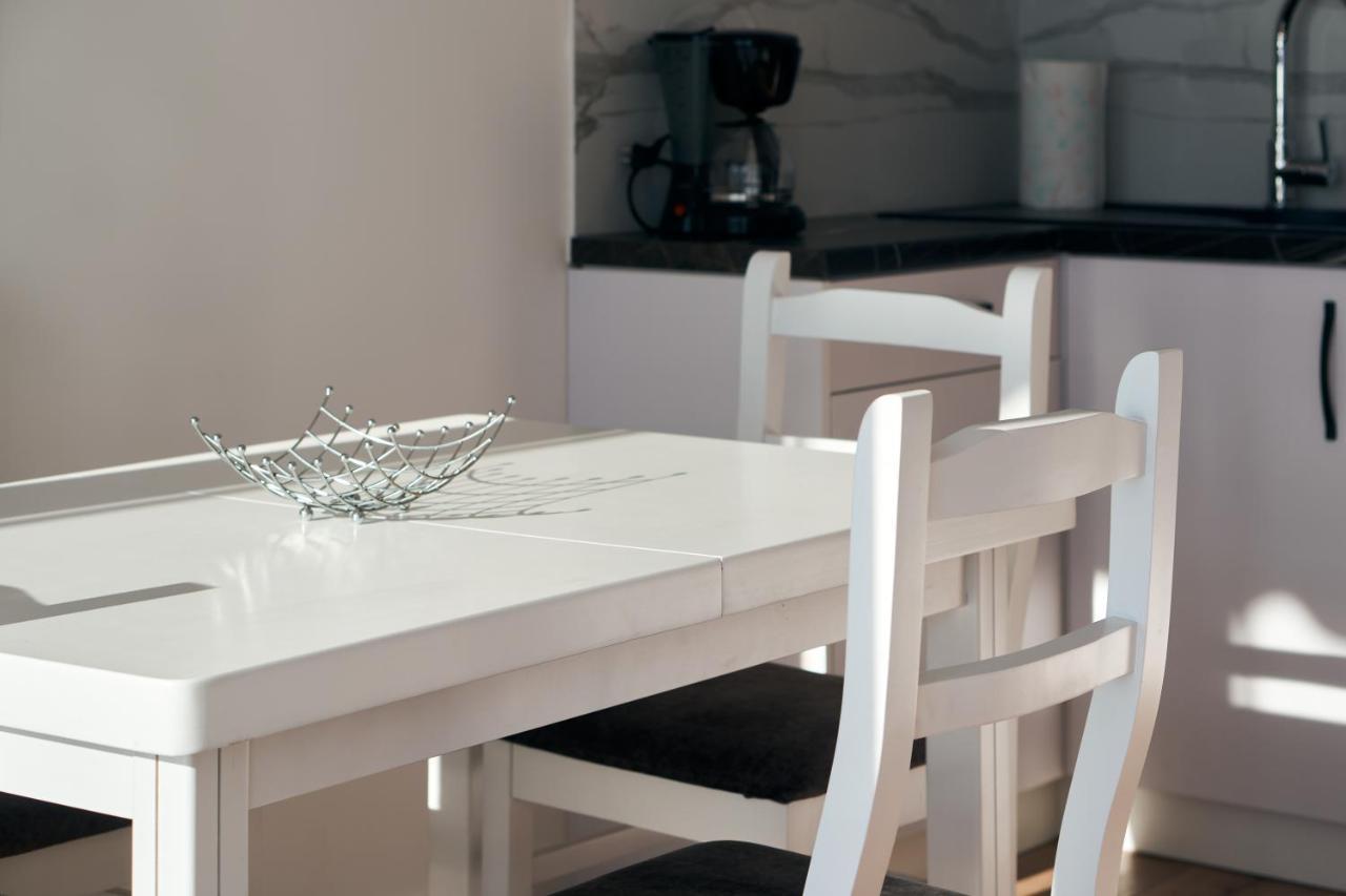 Central Beach Apartment Sarandë エクステリア 写真