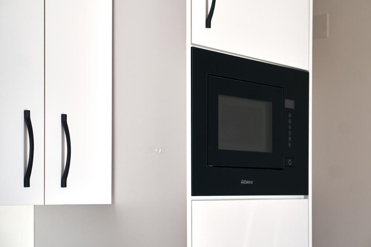 Central Beach Apartment Sarandë エクステリア 写真