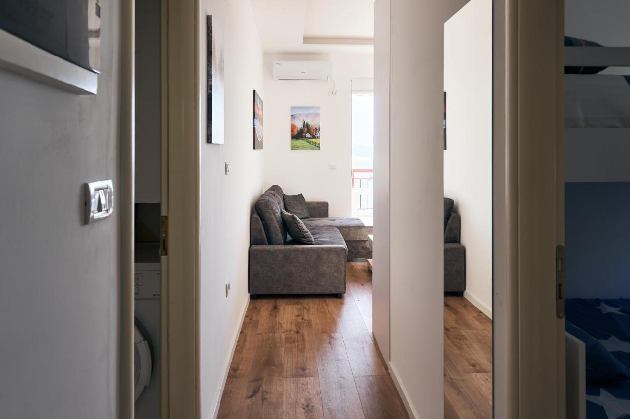Central Beach Apartment Sarandë エクステリア 写真