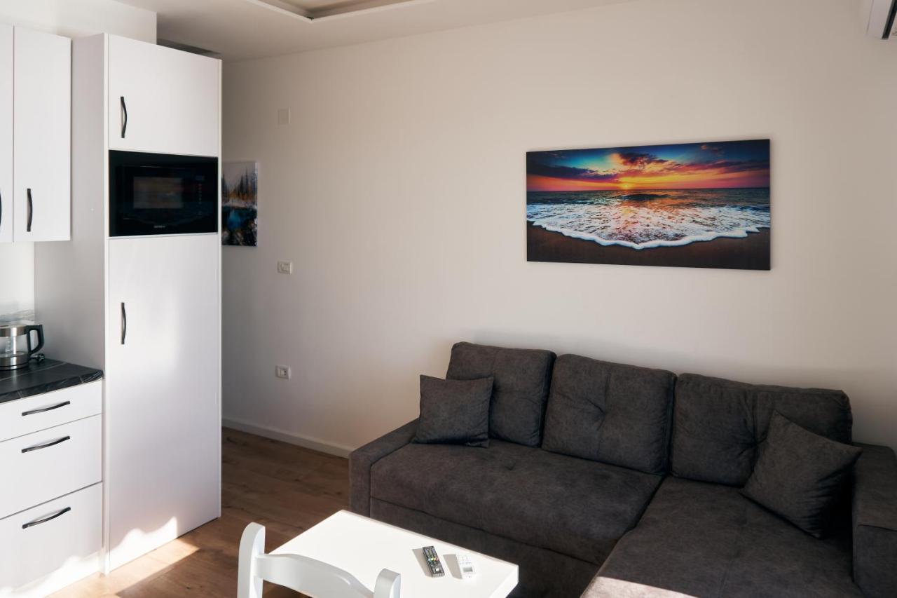 Central Beach Apartment Sarandë エクステリア 写真