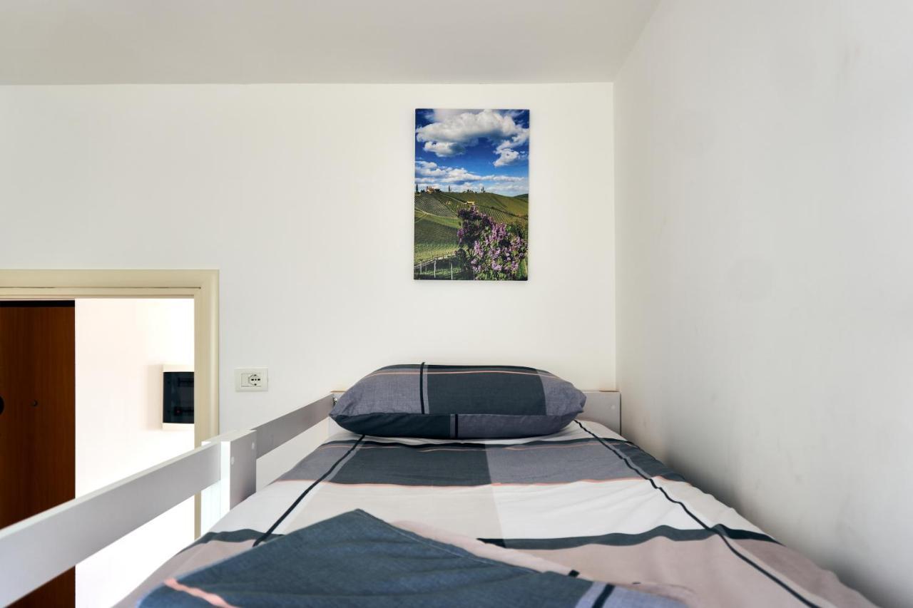 Central Beach Apartment Sarandë エクステリア 写真