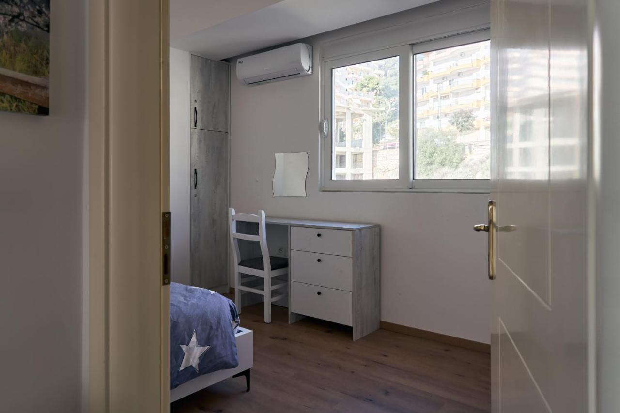 Central Beach Apartment Sarandë エクステリア 写真